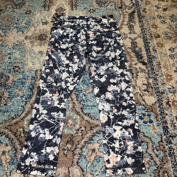 lululemon athletica Pants - Lululemon Wunder Under Crop 6